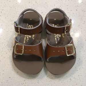 Sun-San Salt Water Sandals size 5 tan